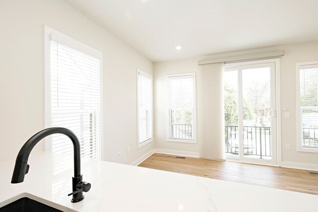 Building Photo - Light-Filled Belmont Apartment With Oversized Garage