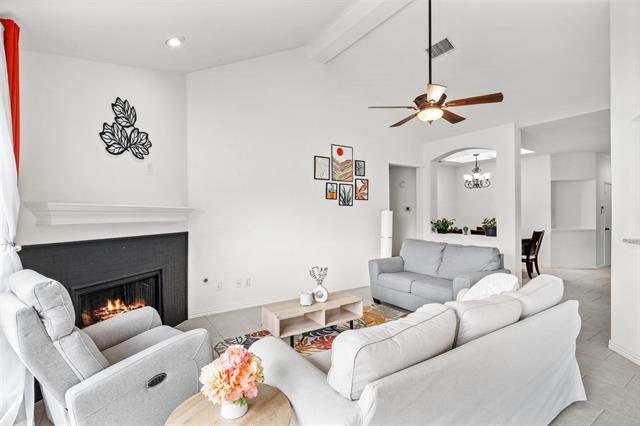 Building Photo - 1011 Ridgecrest Dr