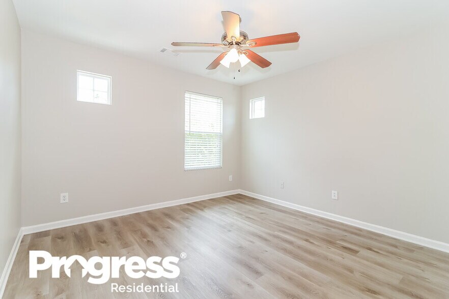 Building Photo - 284 Hiawassee Dr