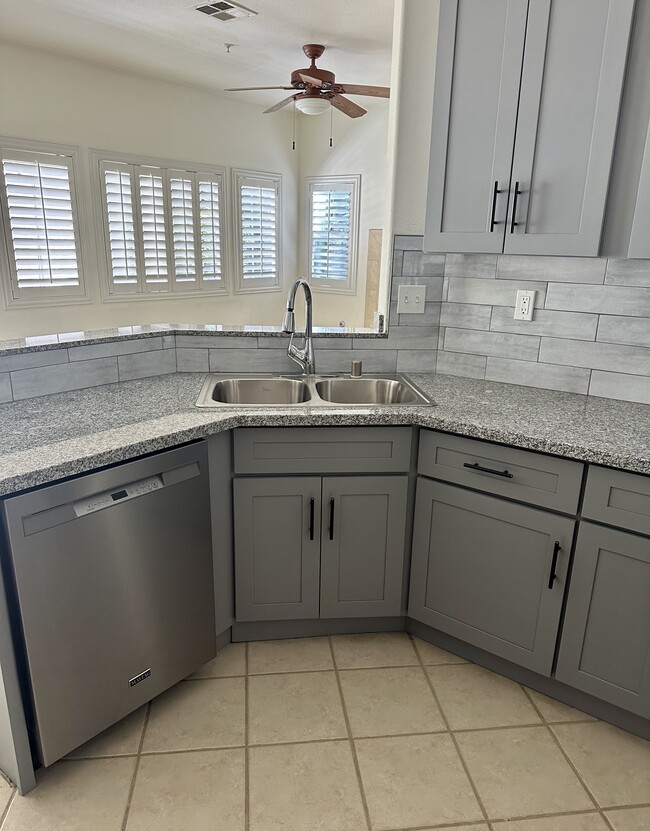 new kitchen - 33519 Winston Way