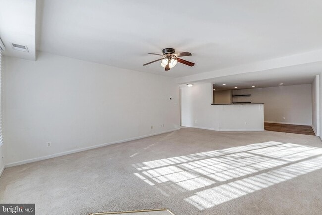 Building Photo - 1417 N Van Dorn St