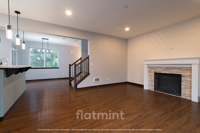 Building Photo - 14018 9th Pl W