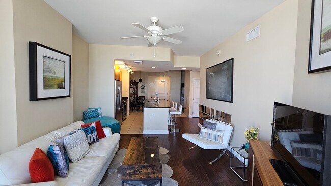 Building Photo - ***GORGEOUS FURNISHED 1 BEDROOM CONDO AT A...