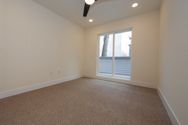 Building Photo - 1725 Arlington St