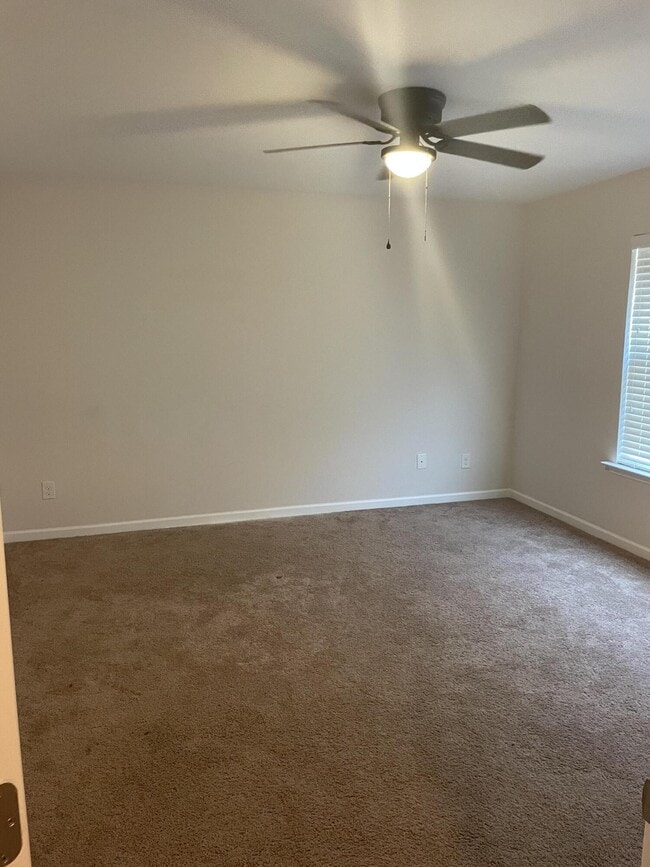 Building Photo - 903 Inman Dr