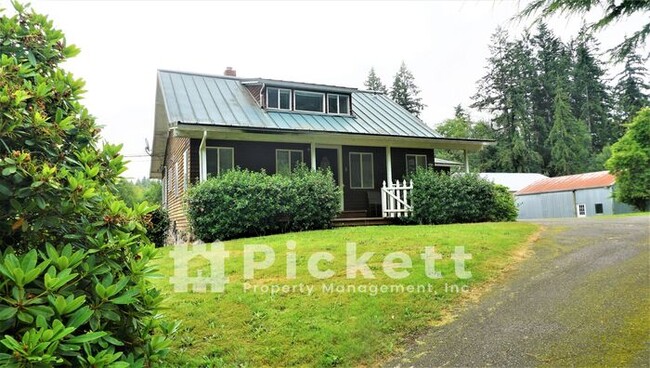 Primary Photo - 3 Bedroom Poulsbo Farmhouse With Lots Of C...