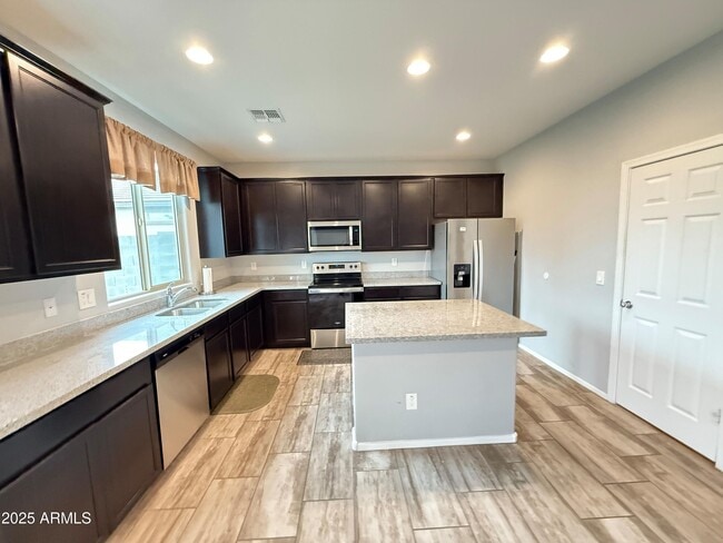 Building Photo - 17569 W Country Club Terrace