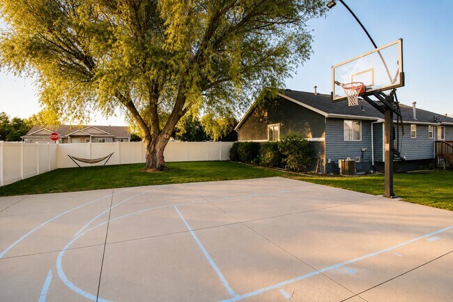 Building Photo - 4291 Campden Dr