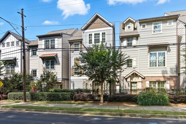 Building Photo - 545 Mirrormont Dr