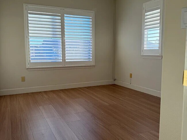Building Photo - 1682 Prima Dr