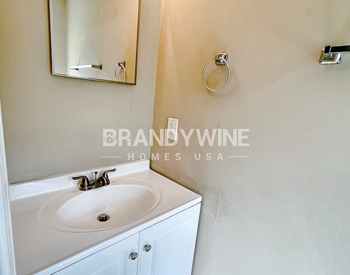 Building Photo - 5937 Camaro Dr W