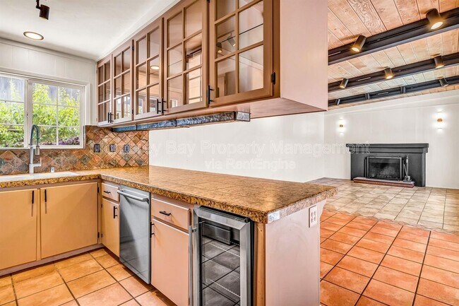 Building Photo - 3057 Otto Dr
