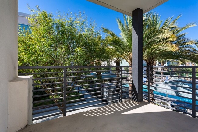 Building Photo - Contemporary Living in the Heart of Millenia