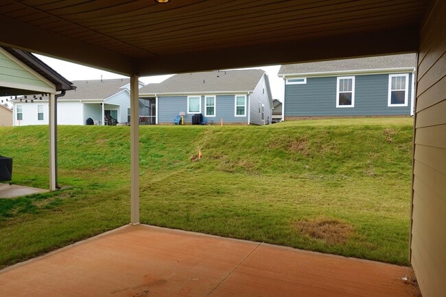 Building Photo - 176 Bur Oak Dr