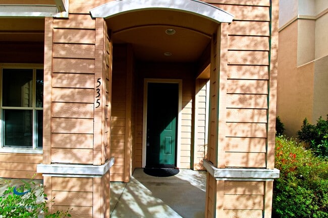 Building Photo - $6,195 - Gorgeous 2 Story 3 Bedroom 2.5 Bath Home steps away from Downtown Mountain View and Cal ...