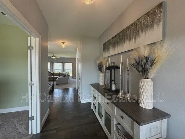 Building Photo - 1401 Miami Ct