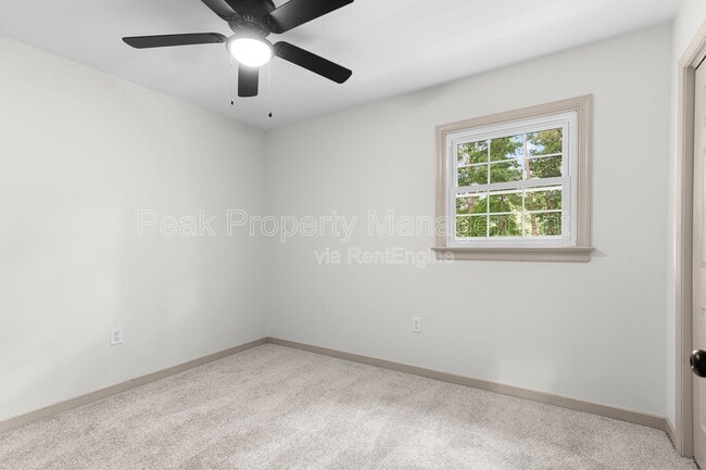 Building Photo - 504 Winamack Ct