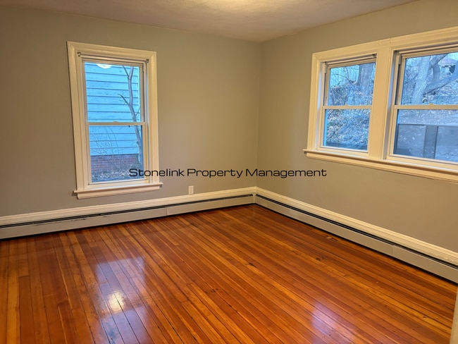 Building Photo - 687 Charles St