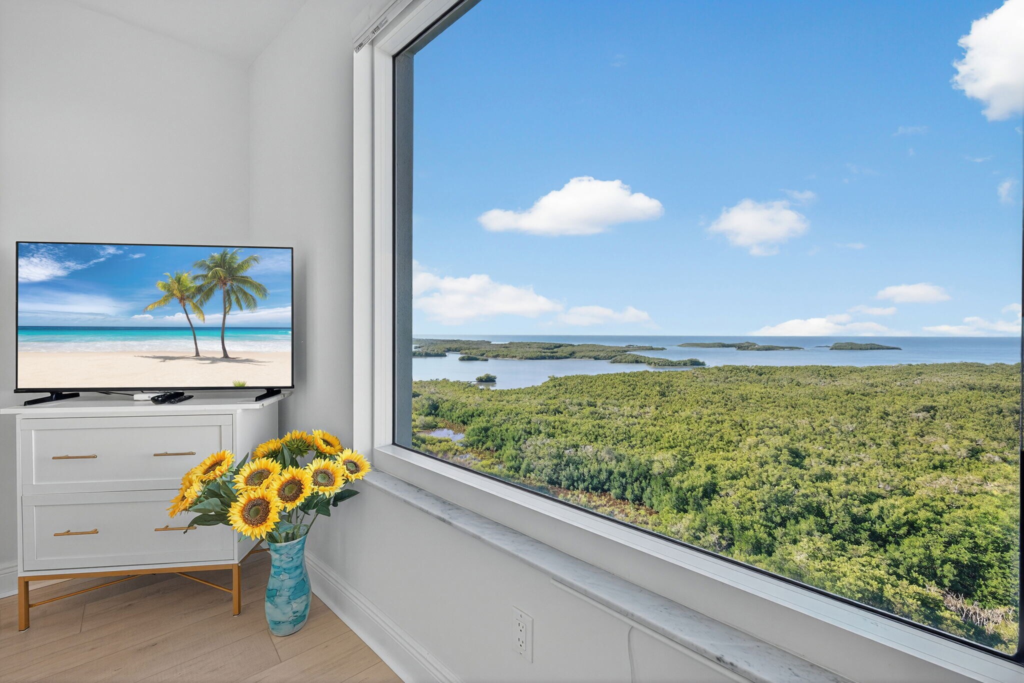 Building Photo - 1001 Arbor Lake Dr