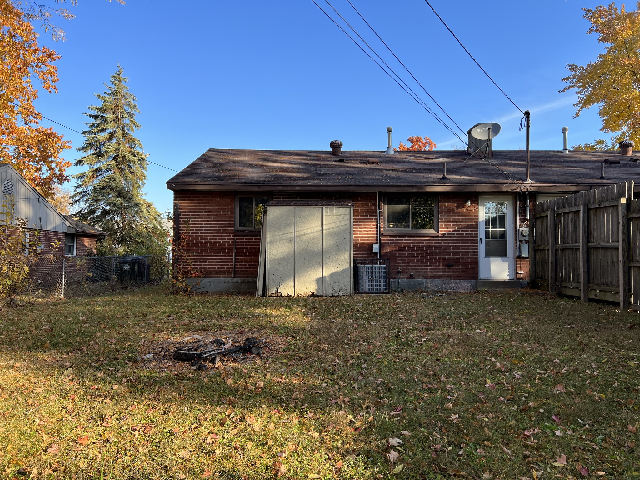 Back of House - 1608 Briedweng Ave