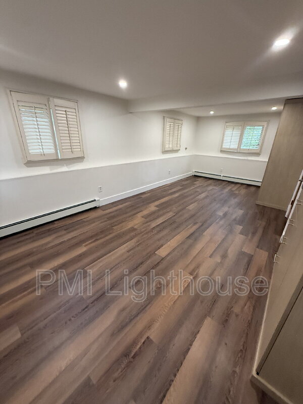 Building Photo - 2077 Feuereisen Ave