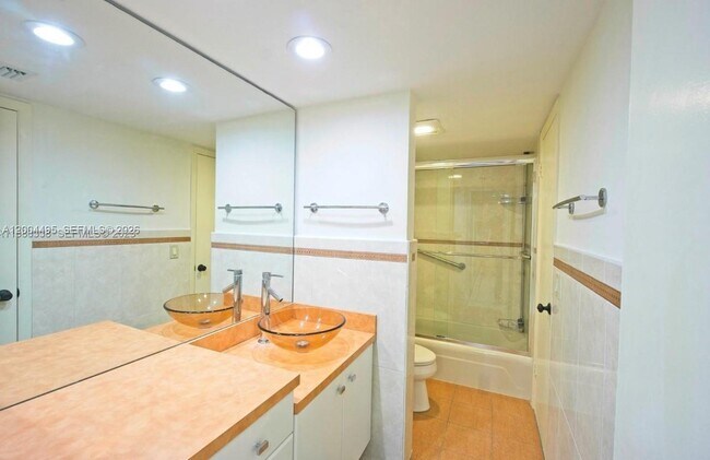 Building Photo - 7401 SW 82nd St