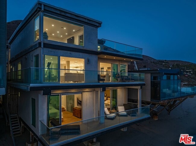 Building Photo - 26050 CA-1