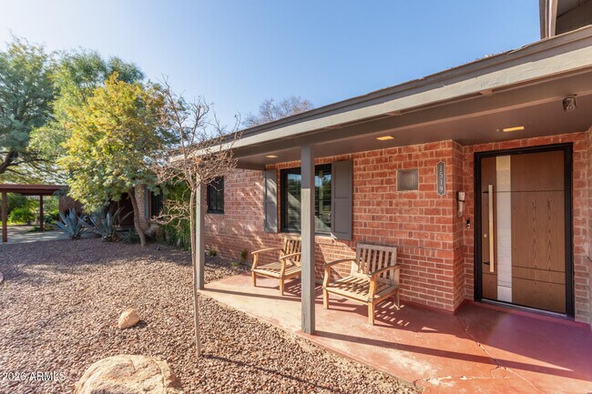 Building Photo - 1519 W Flower Cir N