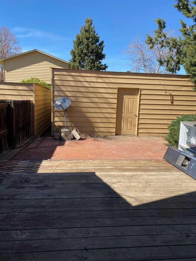 Building Photo - Amazing 3 Bed / 2.5 Bath Townhome in 1st V...