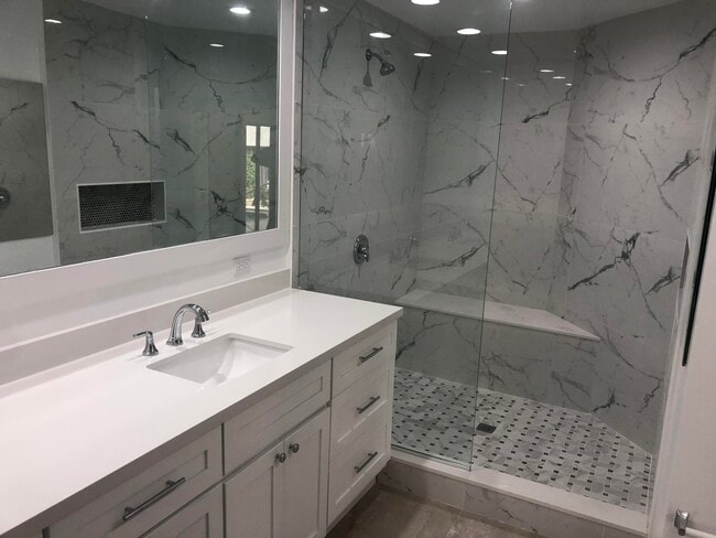 Building Photo - 2579 La Lique Cir