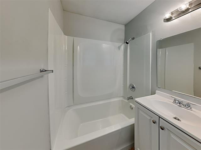Building Photo - 13316 Flagstone Ln