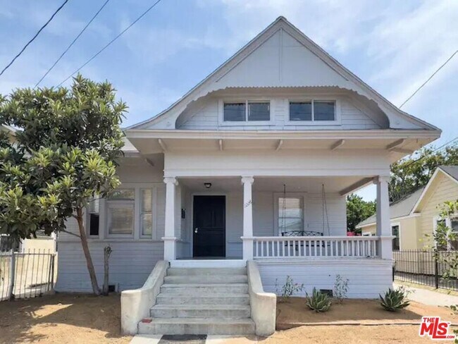 Building Photo - 1228 Fedora St
