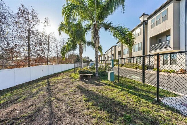 Building Photo - 2511 N Grady Ave