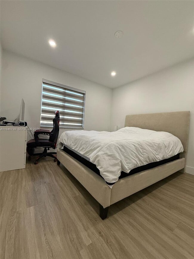 Building Photo - 1040 NW 127th Pl