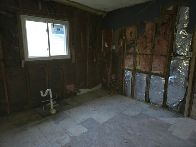 Building Photo - 728 Schirmeyer St