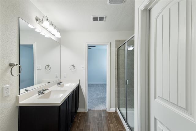 Building Photo - 913 Rosewood St