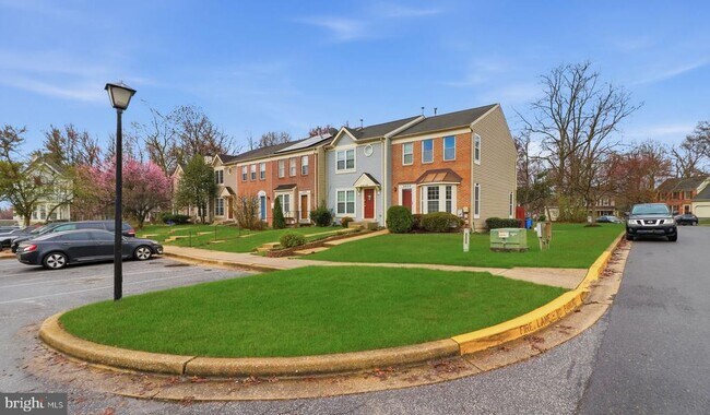 Building Photo - 2628 Deer Ridge Dr