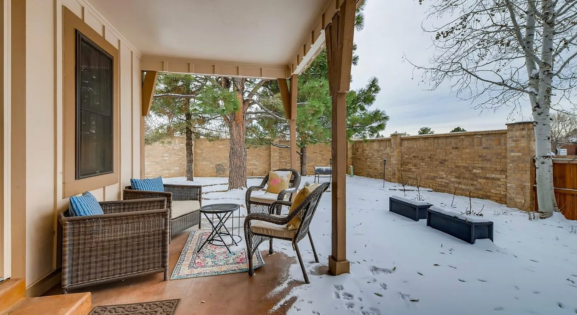 Building Photo - 4695 S Akron St