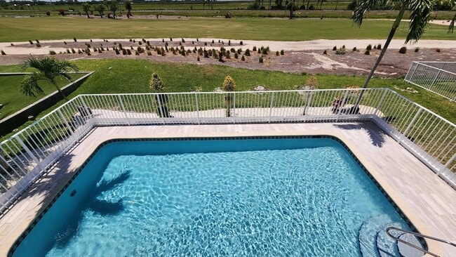 Building Photo - 1851 Corsica Dr