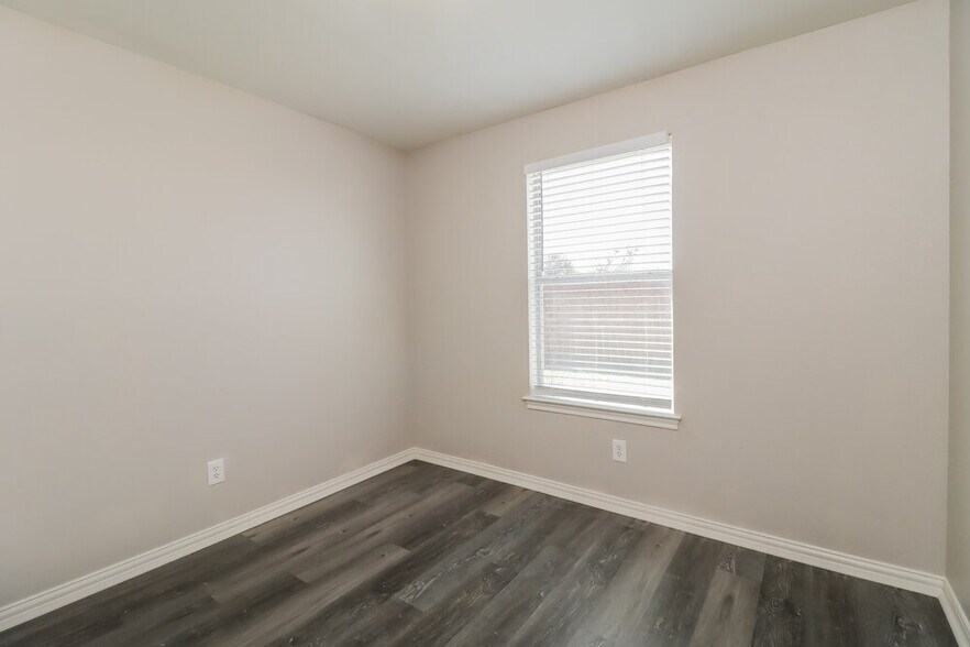 Building Photo - 9112 Christopher Cir