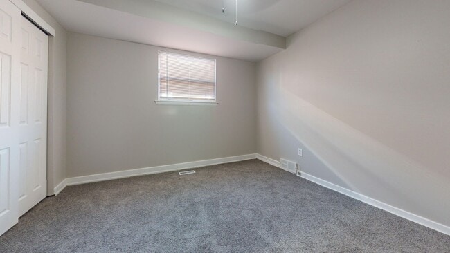 Building Photo - 2037 Beyer Ave