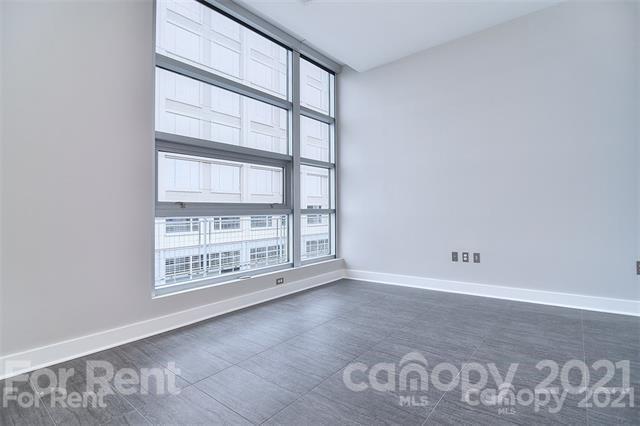 Building Photo - 1100 Metropolitan Ave