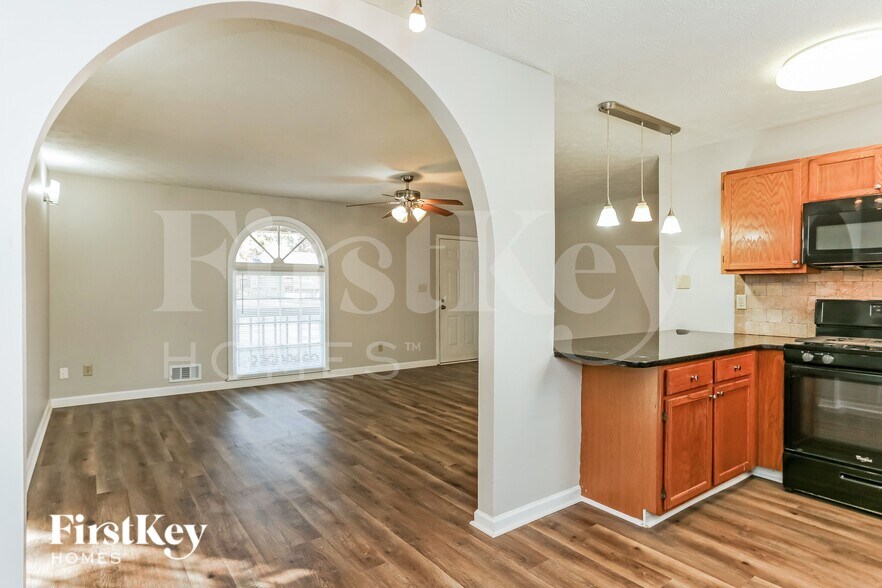 Building Photo - 45 Water Way Trail