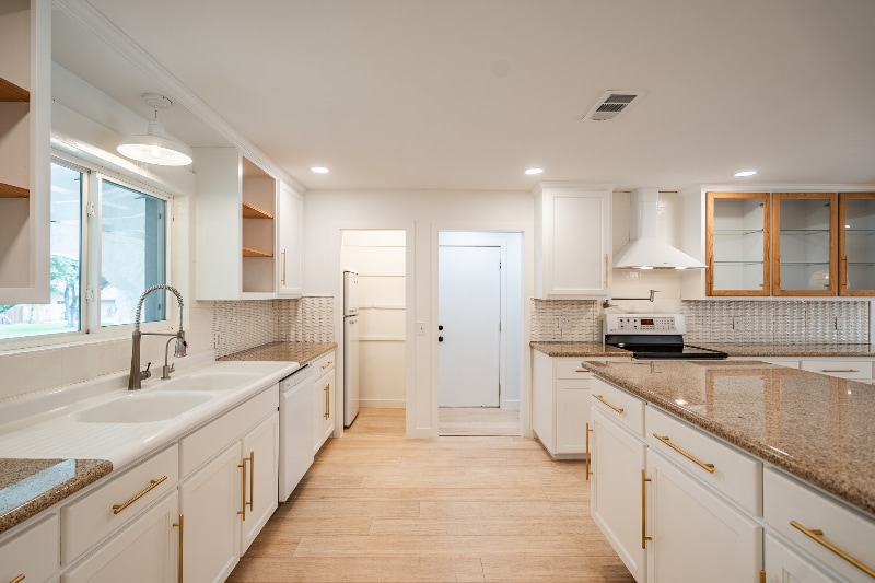 Building Photo - 2404 Monte Carlo Dr