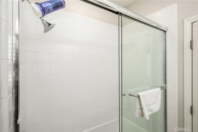 Building Photo - 52 Brindisi