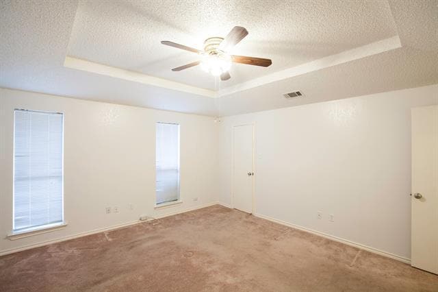 Building Photo - 2025 Lorient Dr