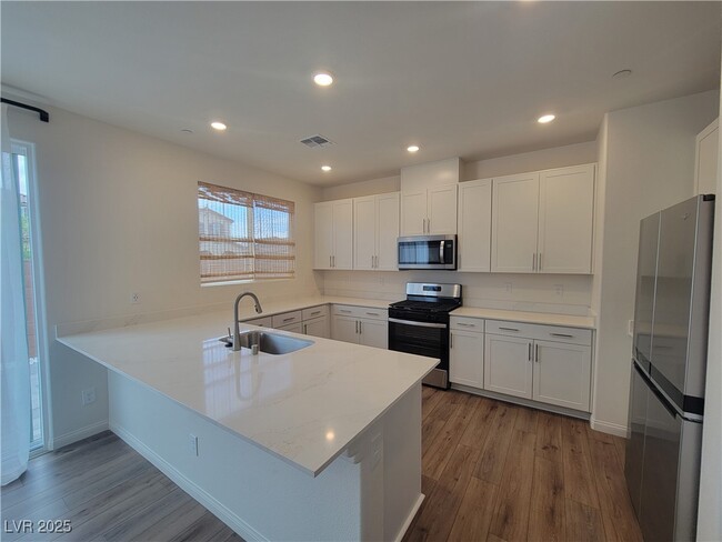 Building Photo - 3652 Valpacos Ln