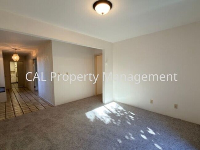 Building Photo - Beautiful 3-Bedroom Pebble Beach Home!