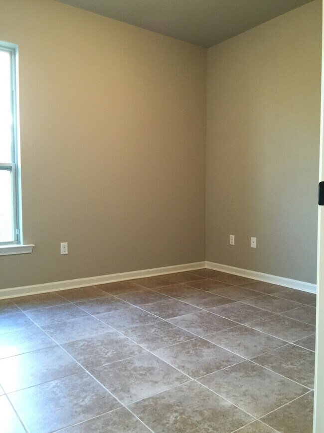 Building Photo - New Lake Front Home in Magnolia Lakes off ...