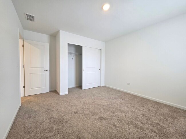 Building Photo - 458 Hathaway Ln